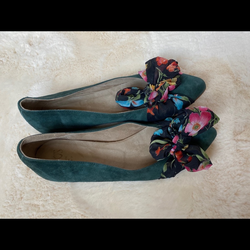 Made in Italy Green Suede Flats